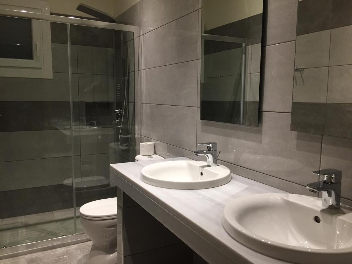 The Central Suites Kassiopi Exterior foto
