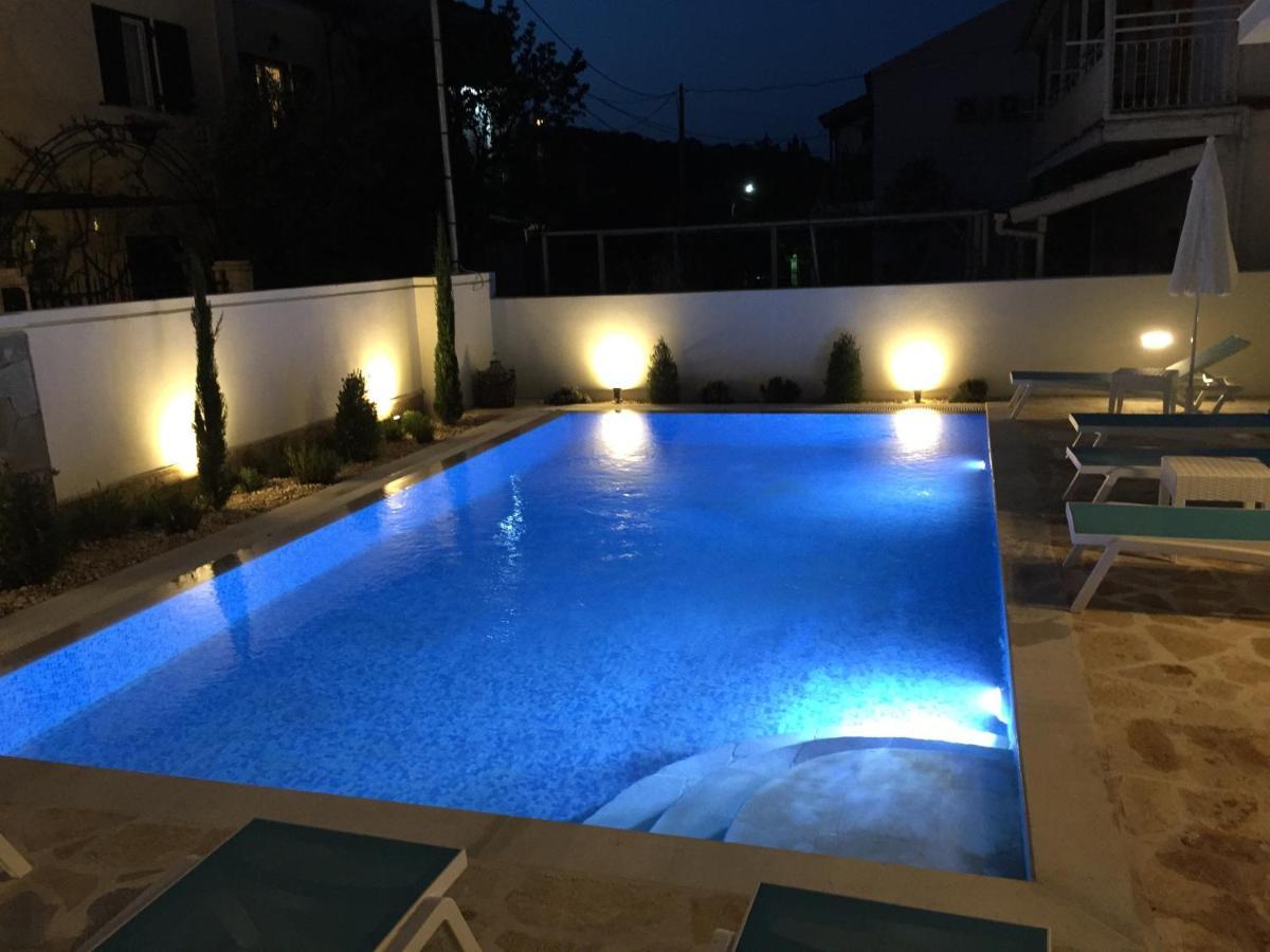 The Central Suites Kassiopi Exterior foto